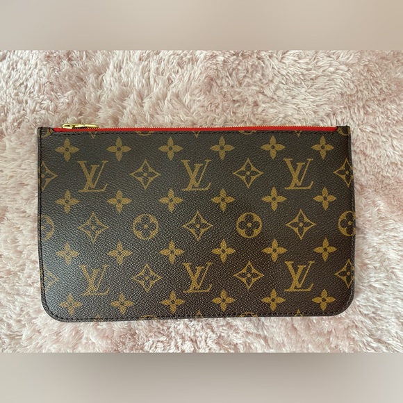 Authentic Louis Vuitton neverfull GM monogram pouch wristlet NEW - Picture 3 of 10